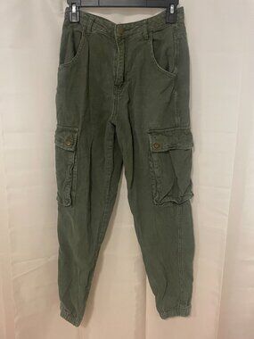 PrettyLittleThing Green High Waist Pants Size 6